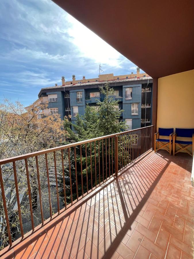 Apartamento Centrico En Berga - Alberga Exterior photo